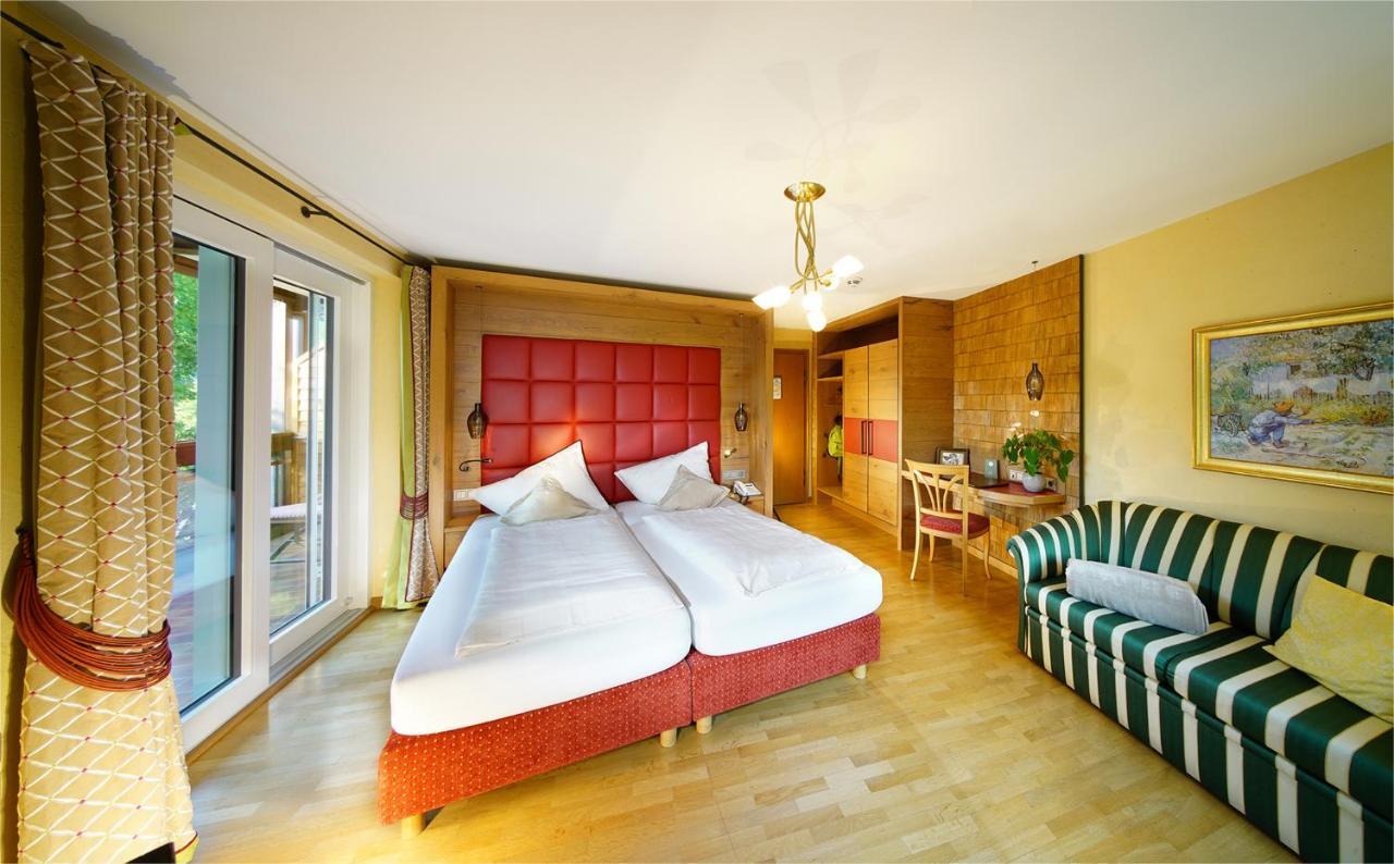Doppelzimmer mit Balkon