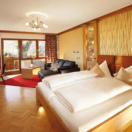 Hotel Rebstock Durbach-2